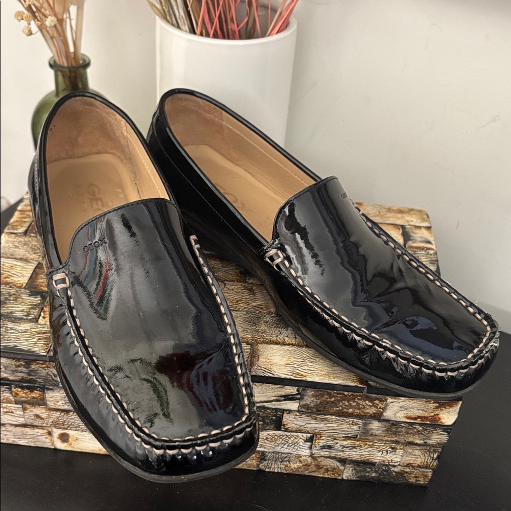 GEOX (6) Respira Patent Loafers Leather Black Slip On Stitching Non-Slip EU 36 - Picture 2 of 15